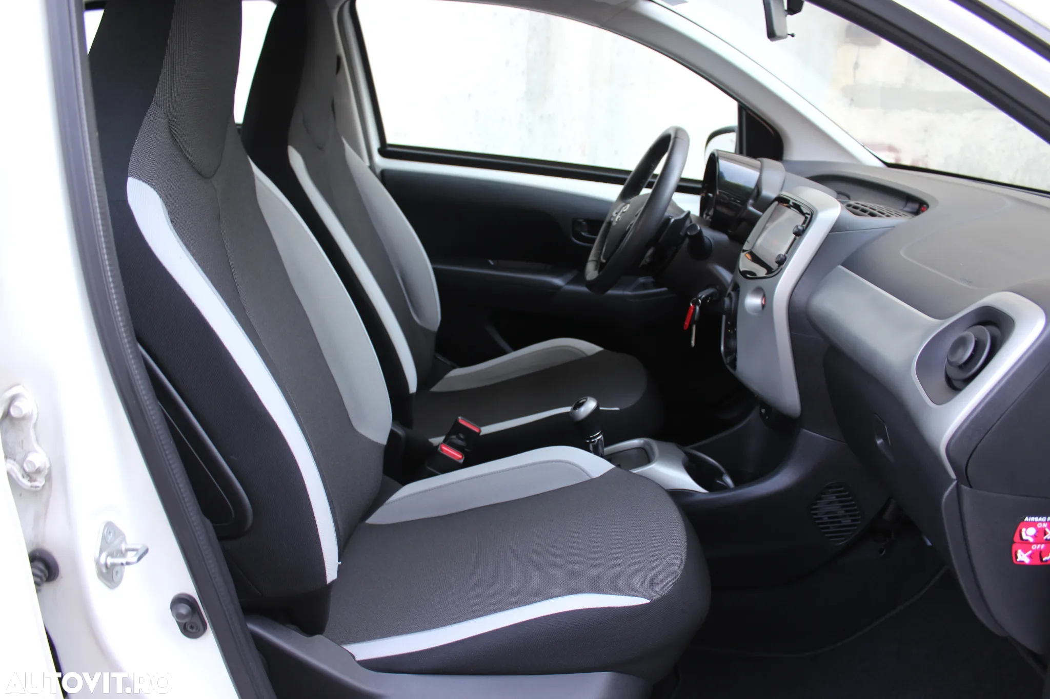 Toyota Aygo 1.0 MultiMode X - play - 7