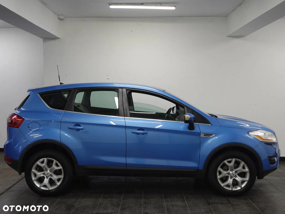 Ford Kuga 2.0 TDCi 2x4 Titanium - 9