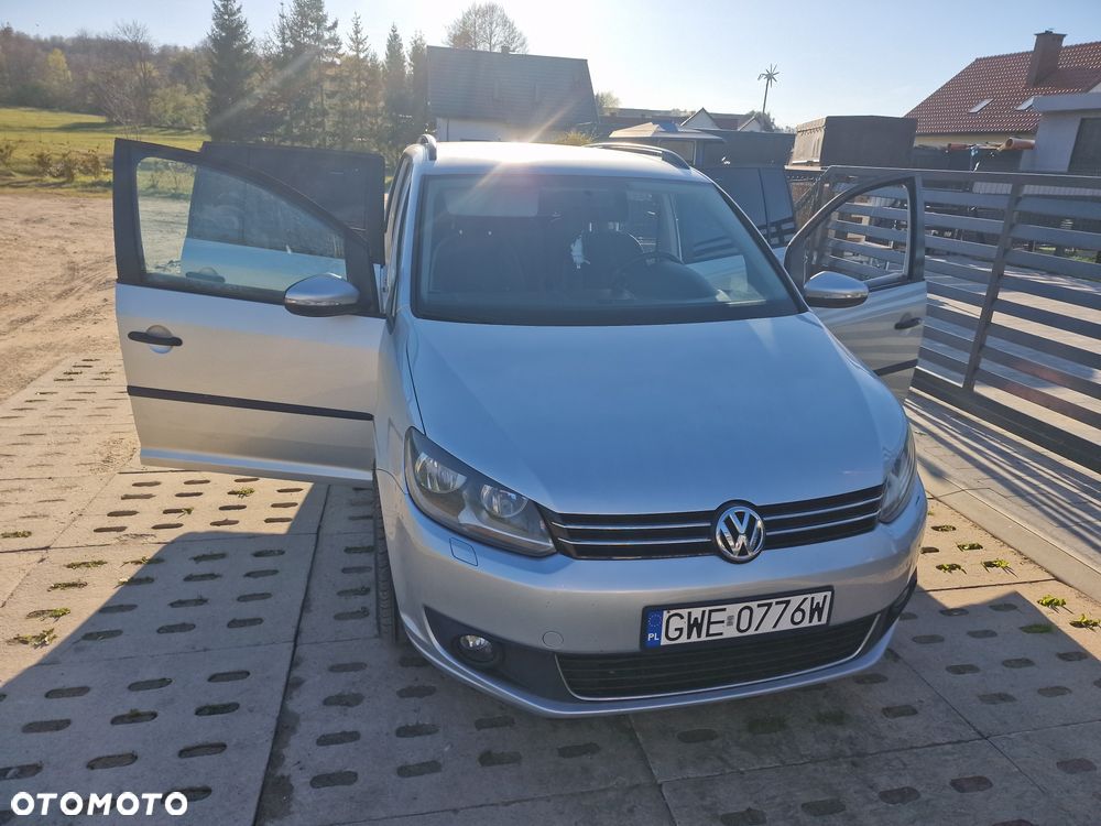 Volkswagen Touran - 1