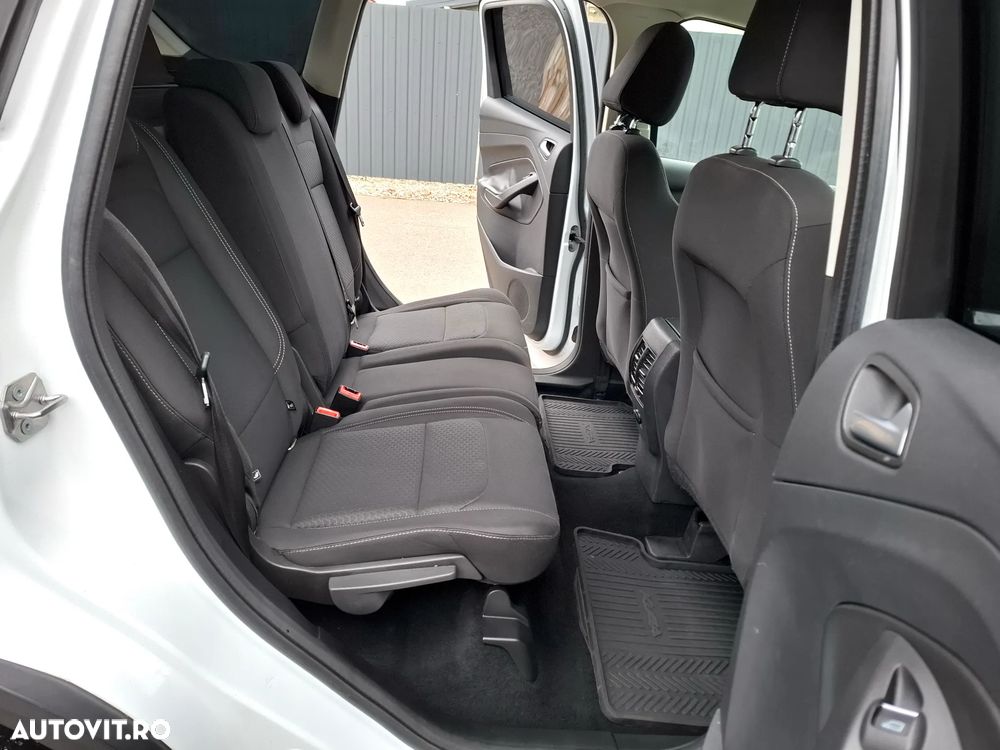 Ford Kuga - 6