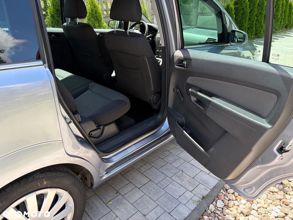 Opel Zafira 1.8 Family - 22