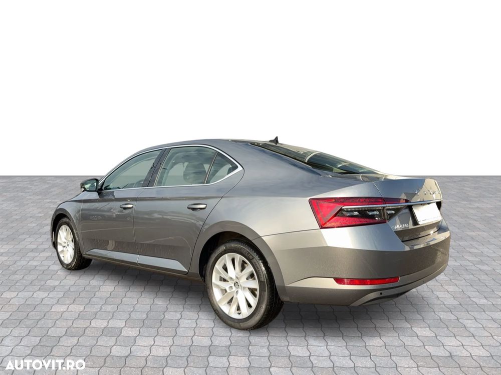 Skoda Superb 2.0 TDI DSG Ambition - 3