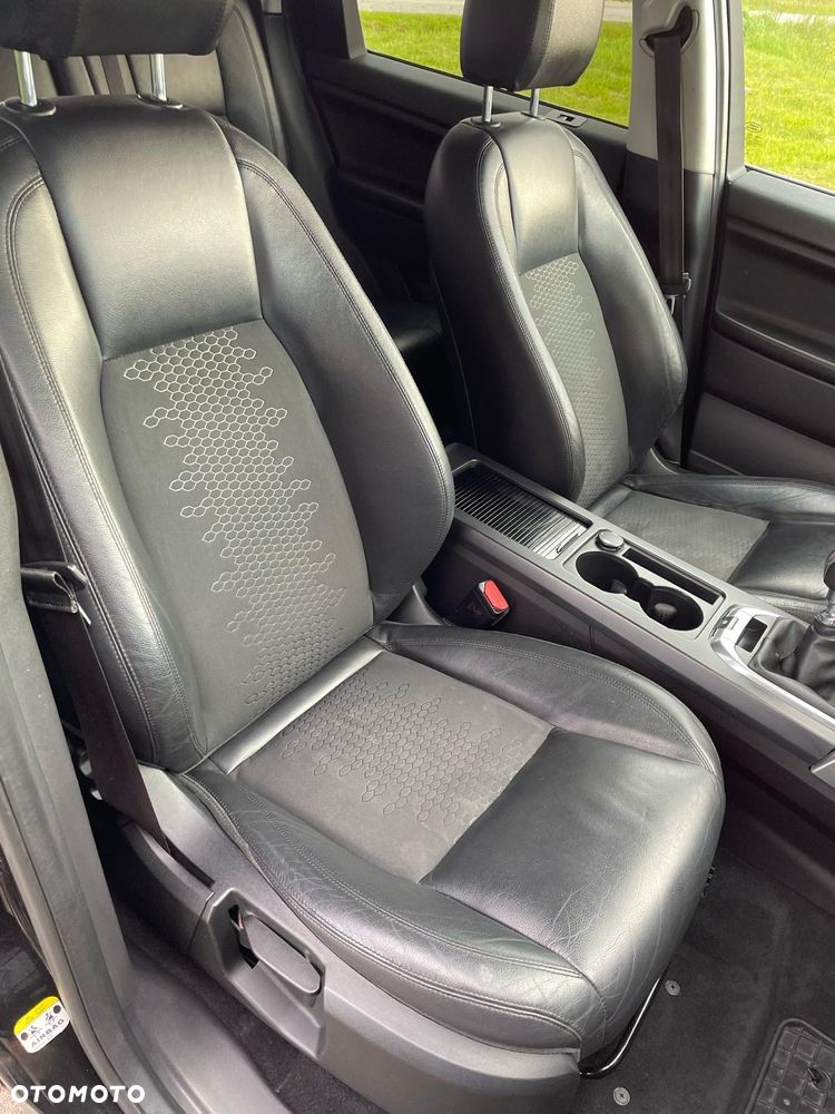 Land Rover Discovery Sport TD4 HSE - 13