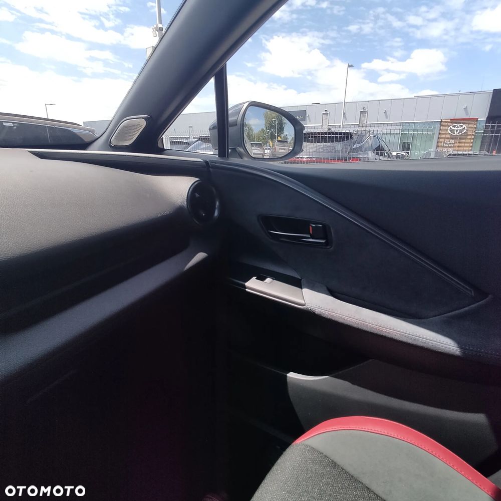 Toyota C-HR 2.0 Hybrid Dynamic Force Tokyo Edition - 29
