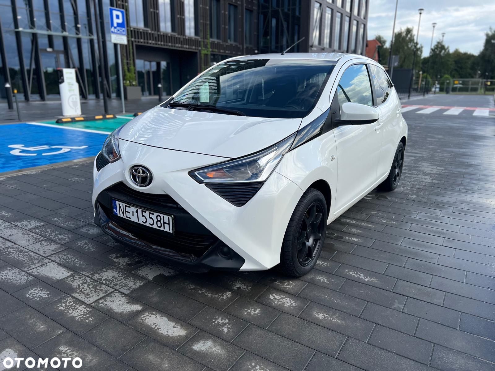 Toyota Aygo 1.0 VVT-i Color Edition - 1