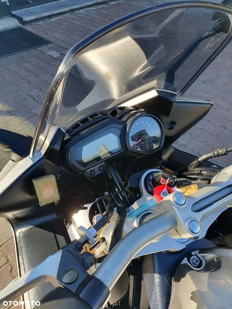Yamaha FZ - 15