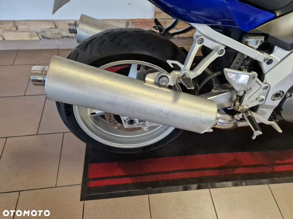 Suzuki SV - 28