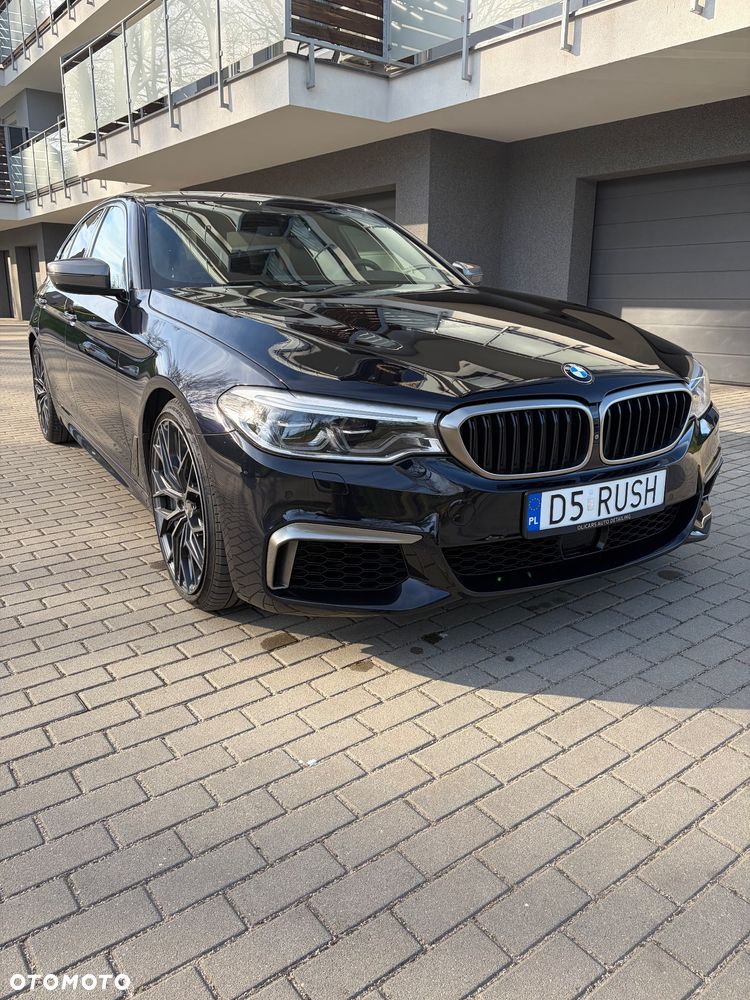 BMW Seria 5 M550i xDrive sport - 8