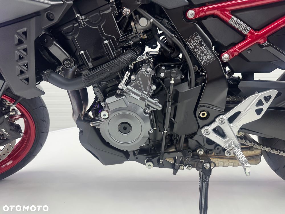 Suzuki GSX - 30
