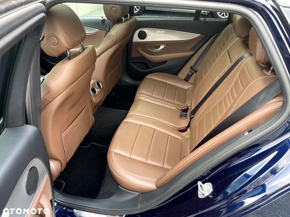 Mercedes-Benz Klasa E 220 d 4Matic 9G-TRONIC Avantgarde - 21