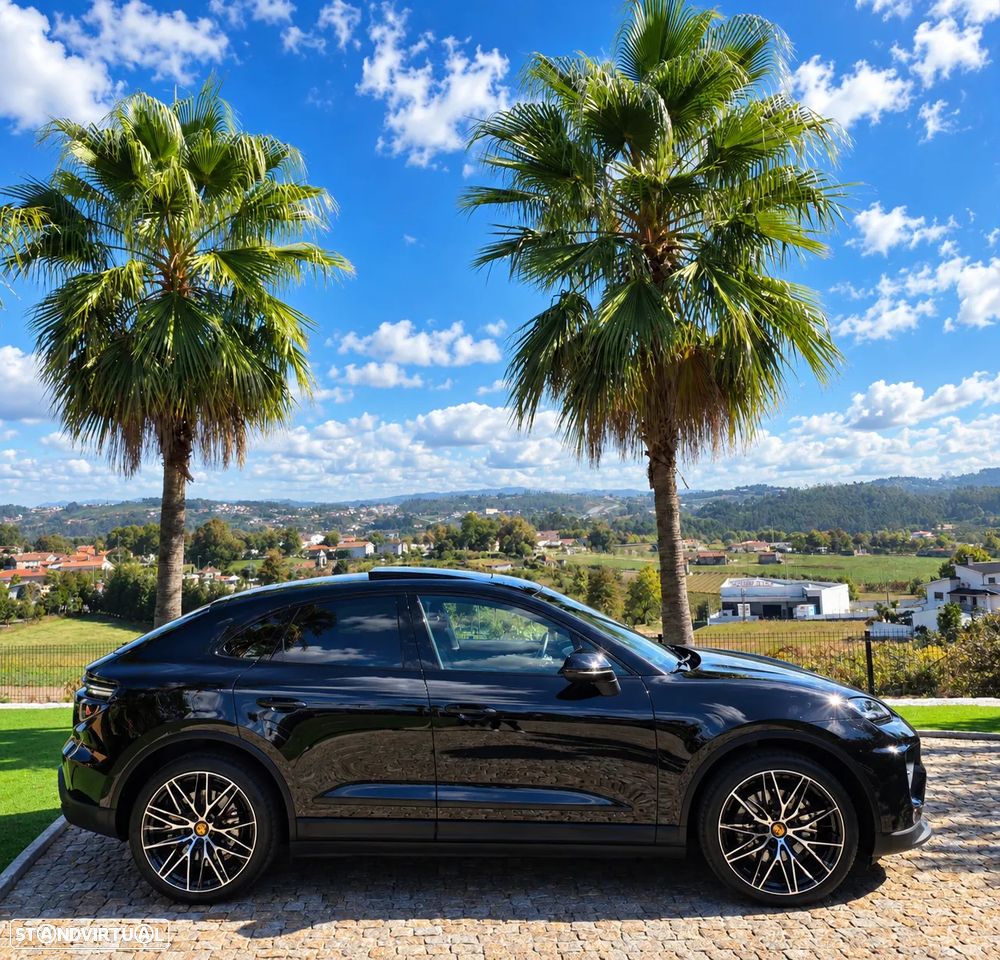 Porsche Macan Electric 4 - 3