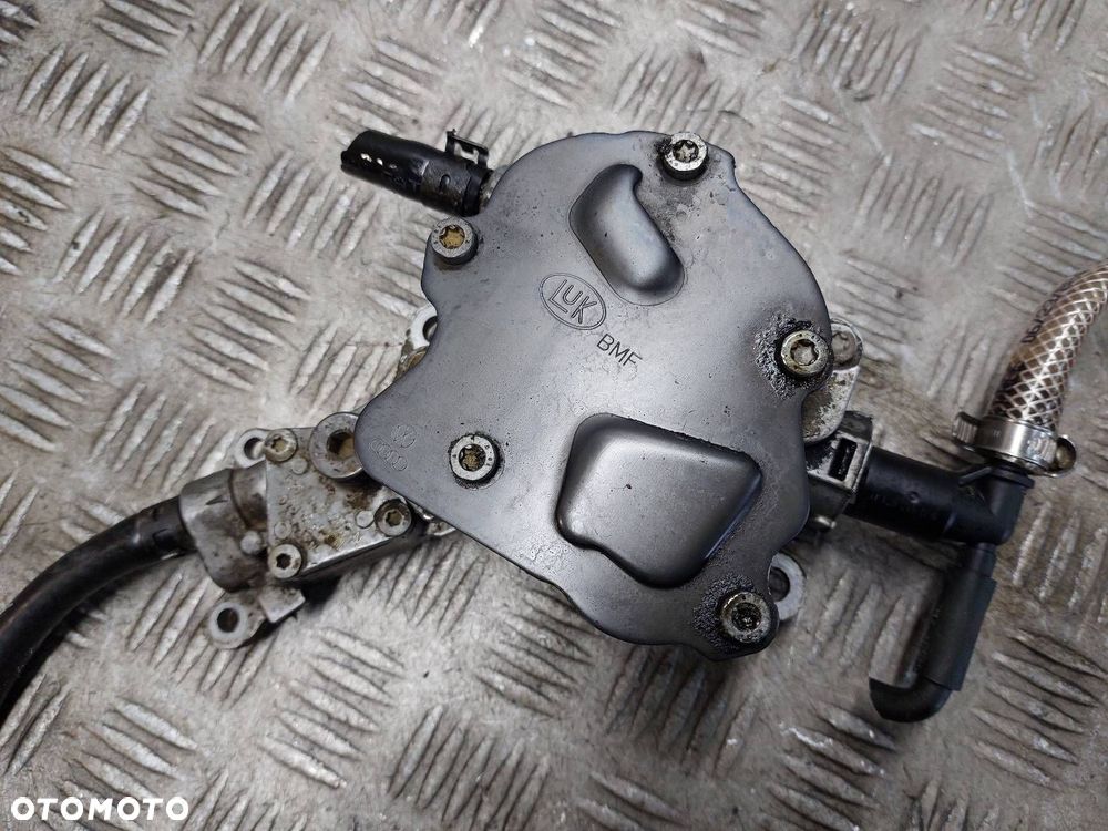POMPA VACUM VOLKSWAGEN PASSAT B6 2.0 TDI 038145209N - 2