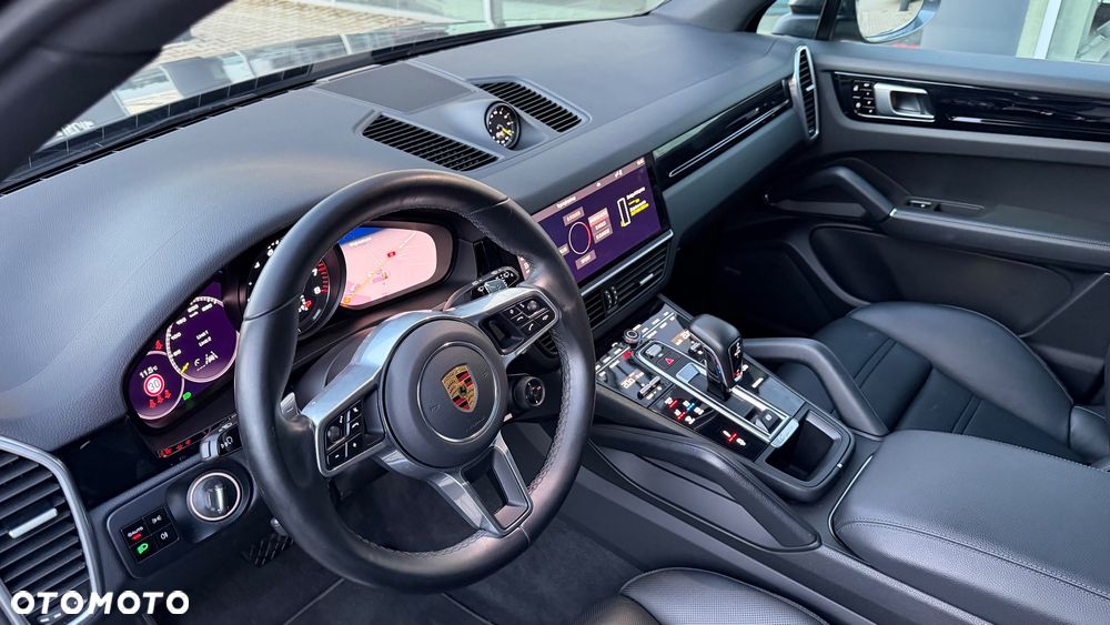 Porsche Cayenne Platinum Edition - 16