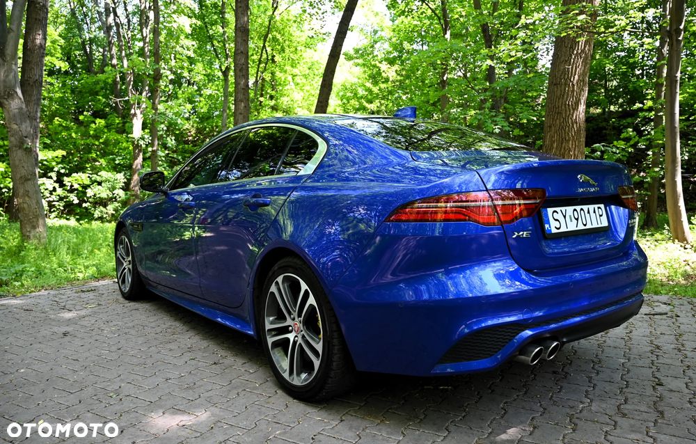 Jaguar XE - 25