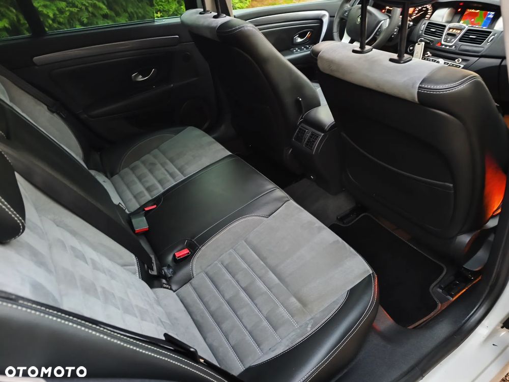 Renault Laguna dCi 150 FAP GT - 25
