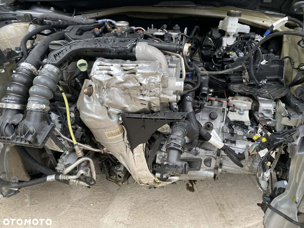 Peugeot 208 PureTech 100 Allure Pack - 28