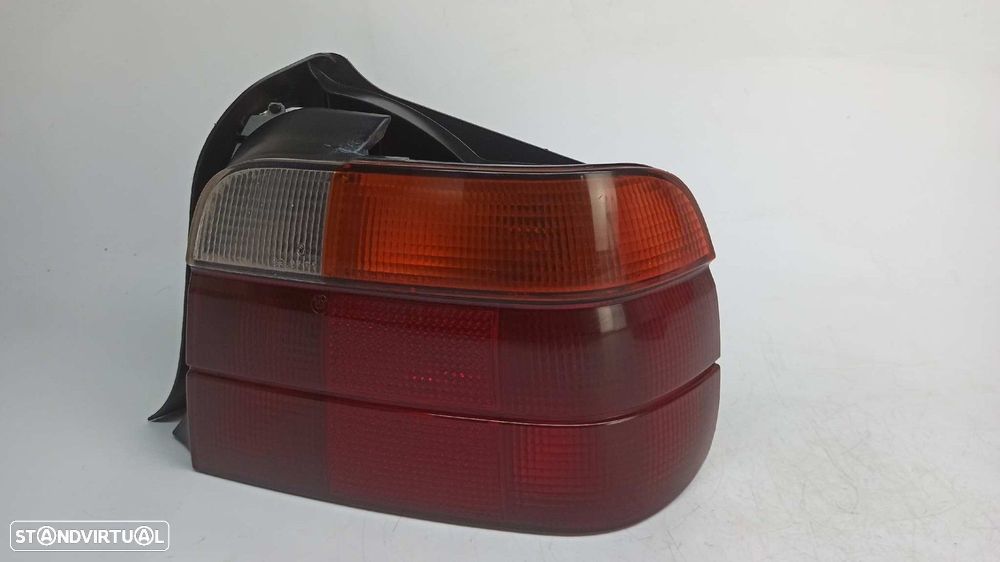FAROLIM TRASEIRO DIREITO BMW SERIE 3 COUPE (E36) 316I - 4