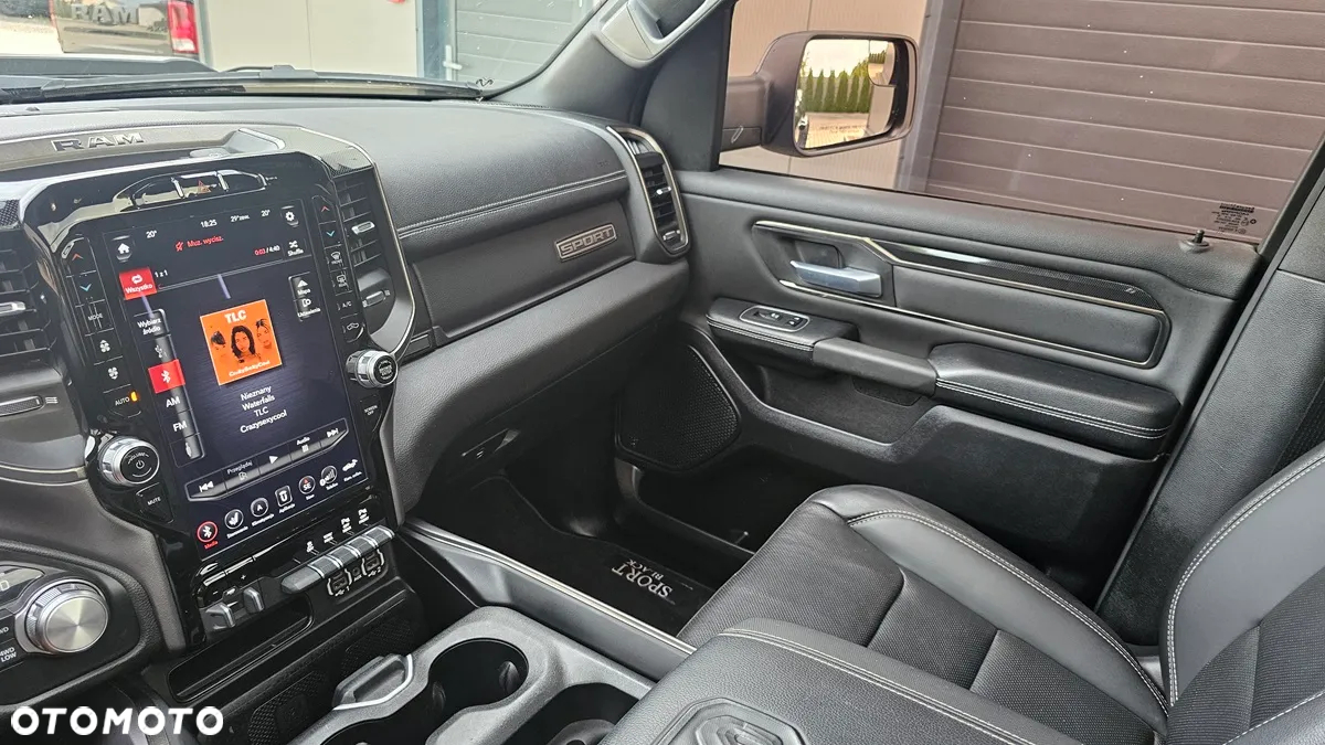 Dodge RAM 1500 5.7 4x4 - 17