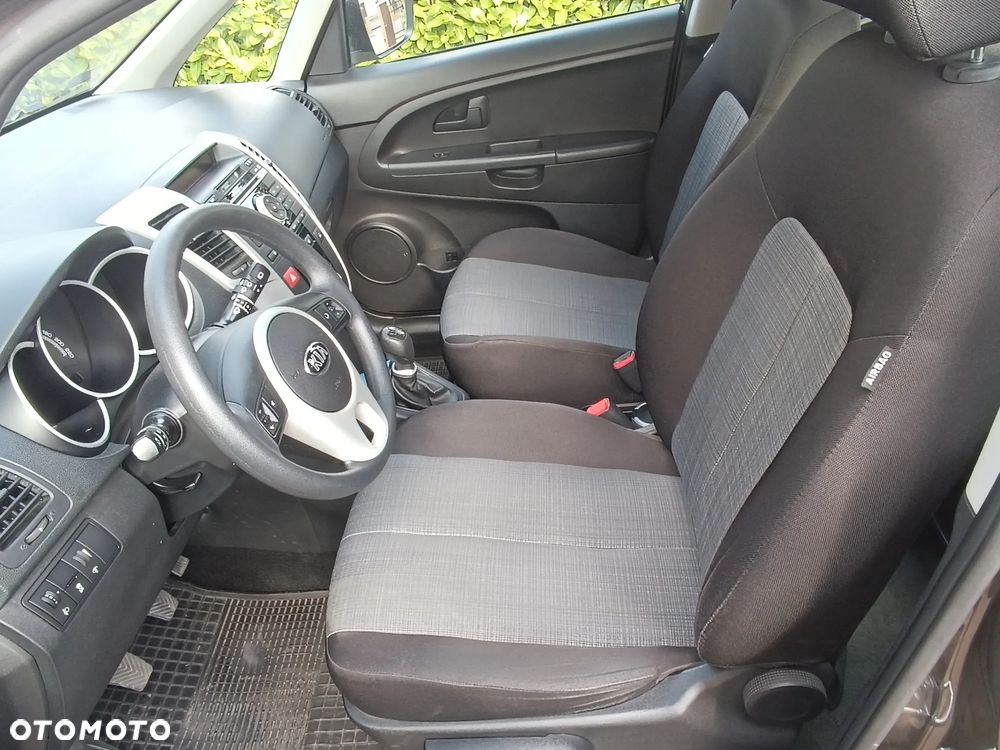 Kia Venga 1.6 M - 17