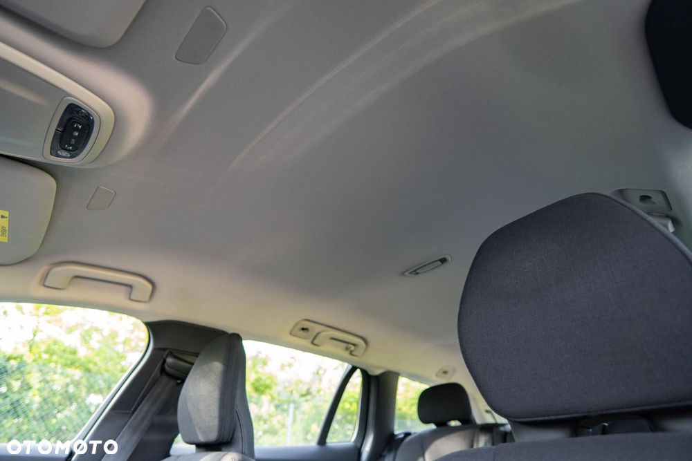 Volvo V60 B4 D Momentum Pro - 17