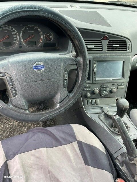 Volvo V70 D5 Nivel 2 - 6