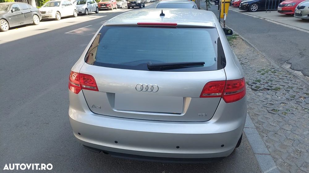 Audi A3 2.0 TDI Sportback DPF Ambiente - 1