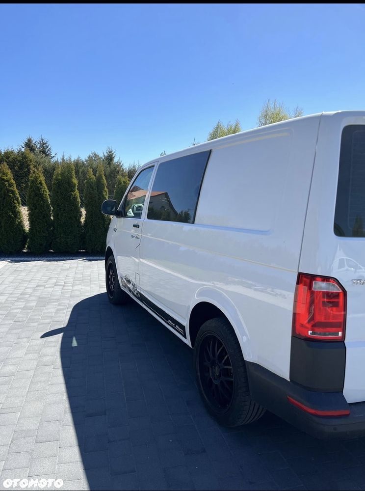 Volkswagen Transporter - 2