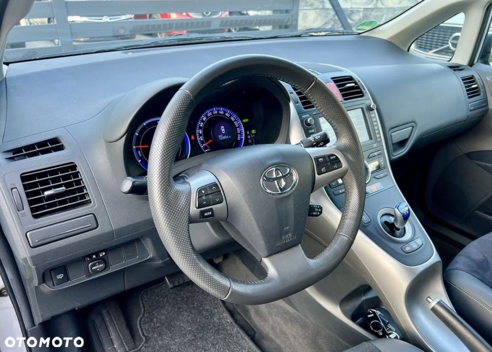 Toyota Auris 1.8 HSD Prestige NAVI - 19