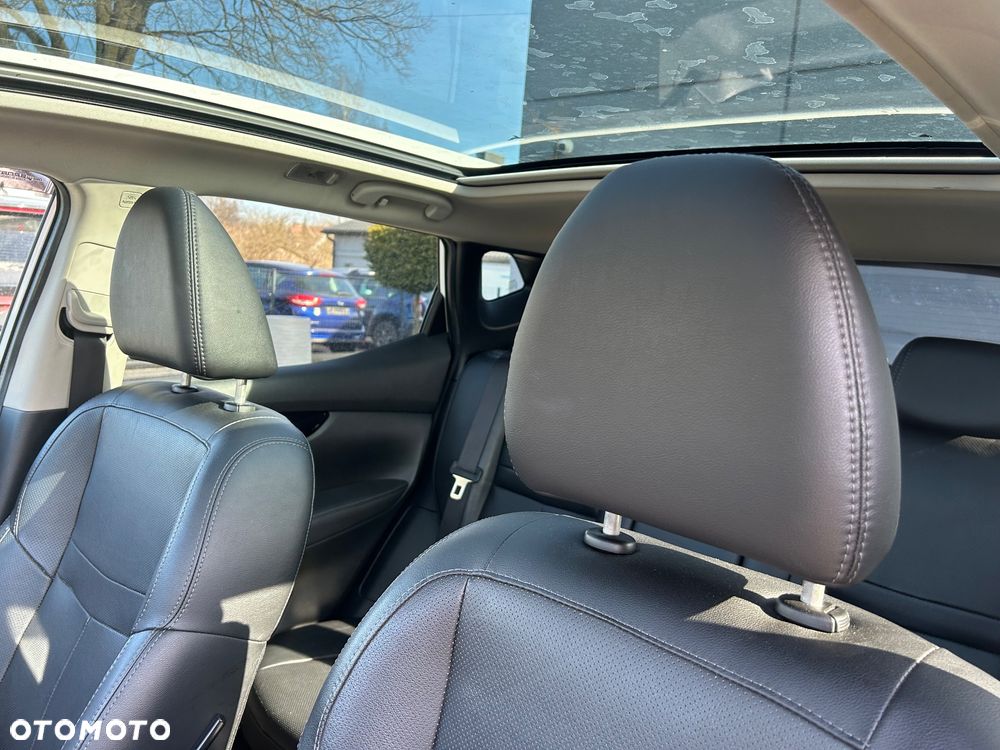 Nissan Qashqai 1.6 dCi Xtronic TEKNA+ - 18