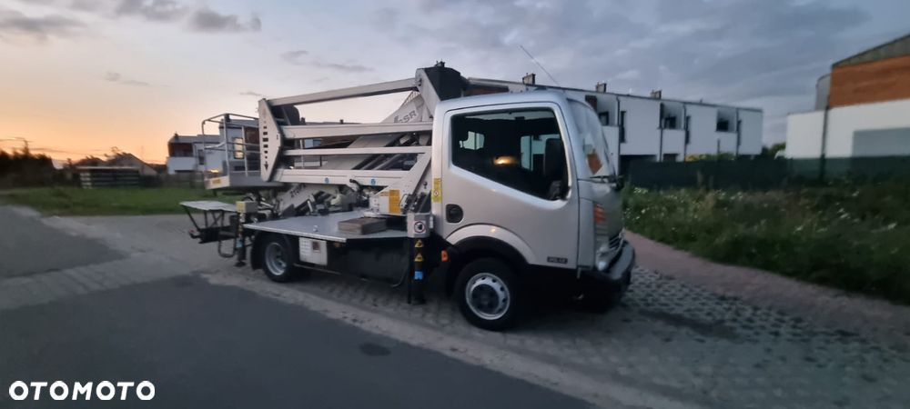Nissan CABSTAR - 9