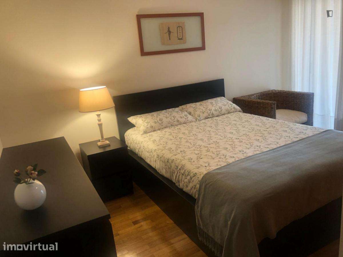 Quarto - localizado em Vila nova de gaia - Grande imagem: 2/17