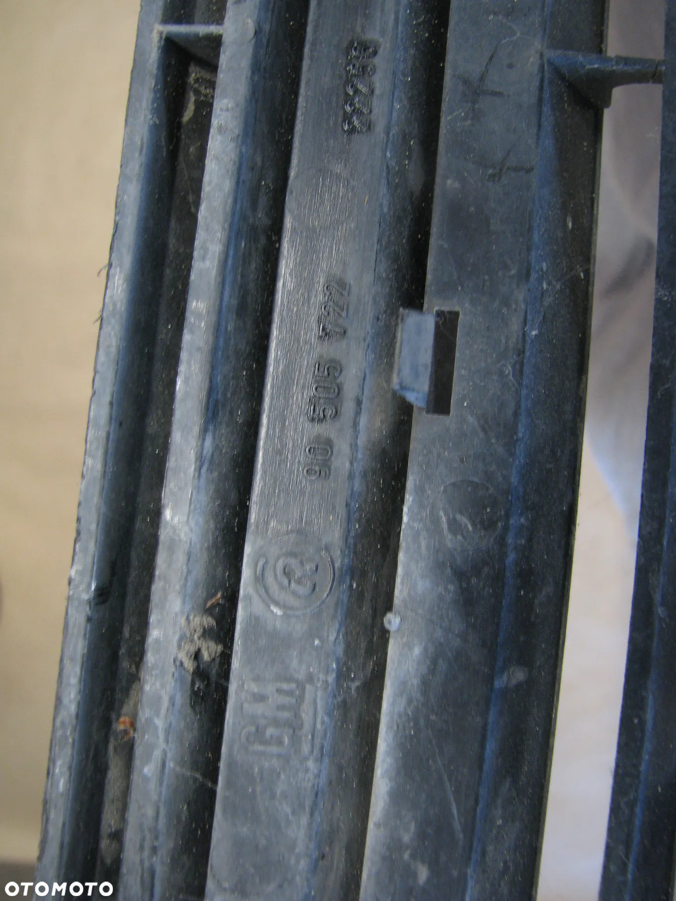 OPEL VECTRA B - GRILL ATRAPA  90505722 - 10