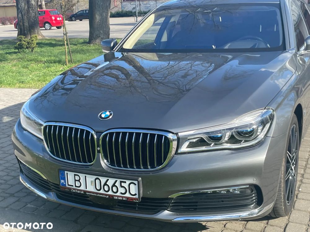 BMW Seria 7 740Le iPerformance - 5
