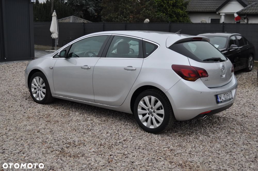 Opel Astra 1.4 Turbo Exklusiv - 8