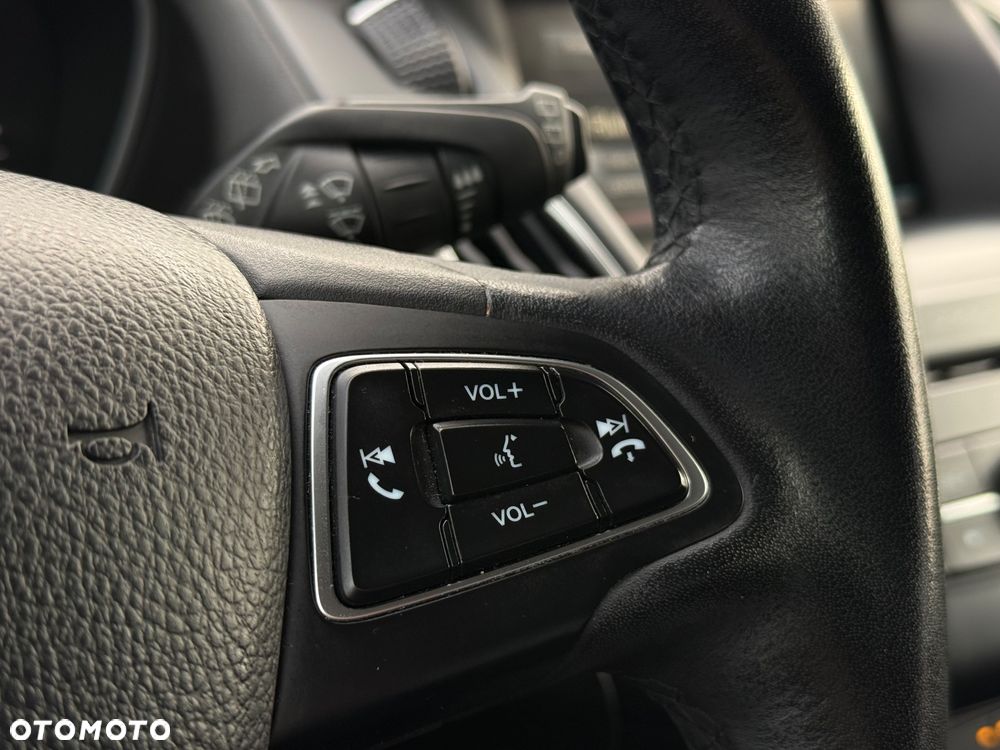 Ford Focus 1.0 EcoBoost Titanium - 18