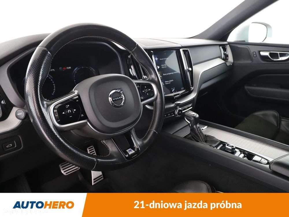 Volvo XC 60 D4 R-Design - 12