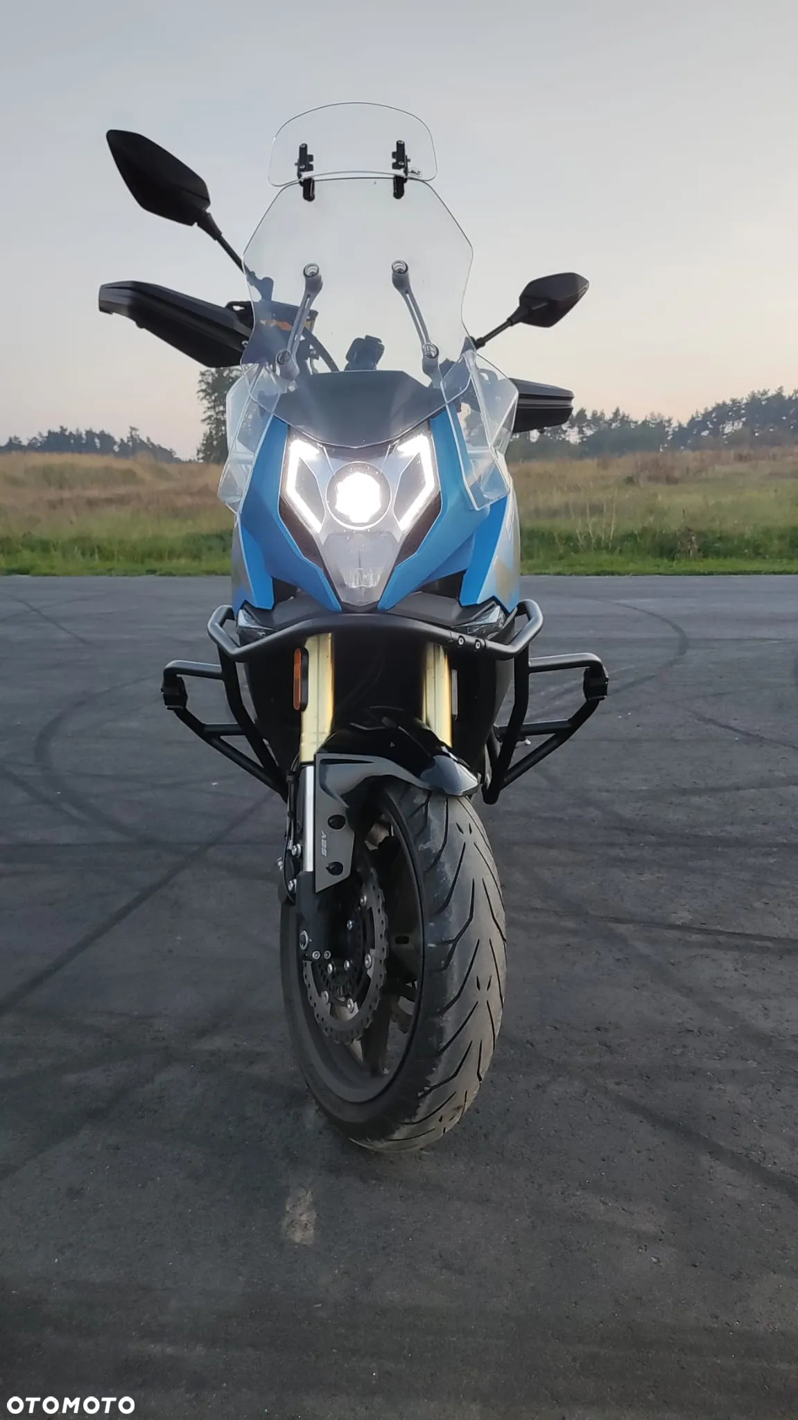 CFMoto 650 MT - 14