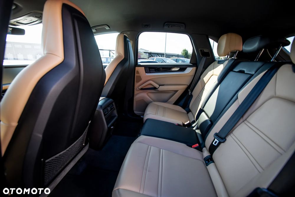 Porsche Cayenne - 20