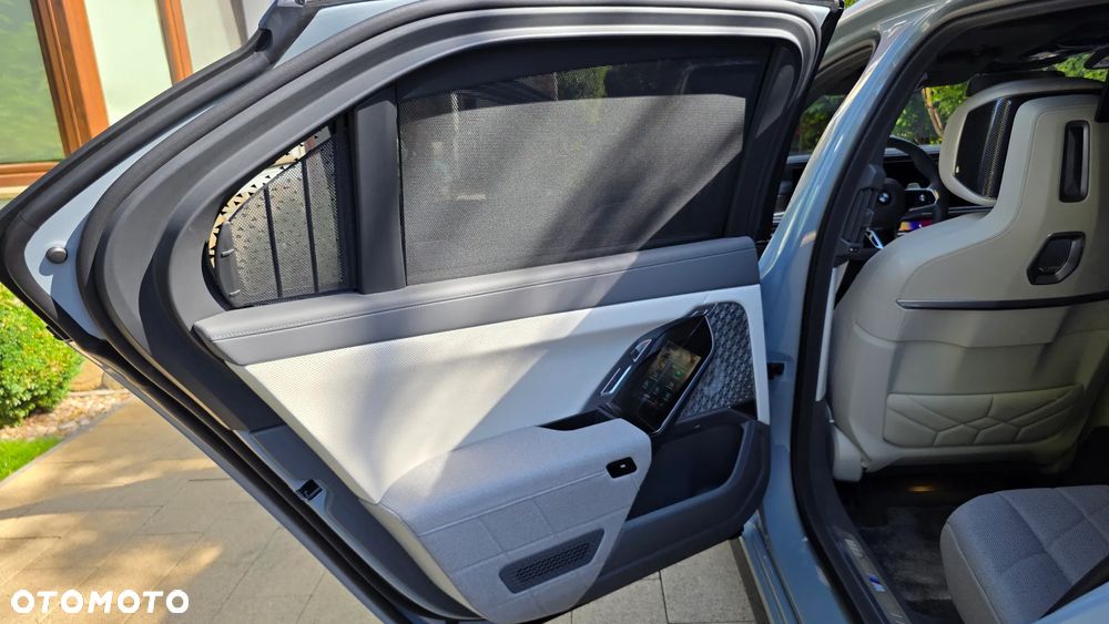 BMW Seria 7 740d xDrive mHEV Individual Edition sport - 10