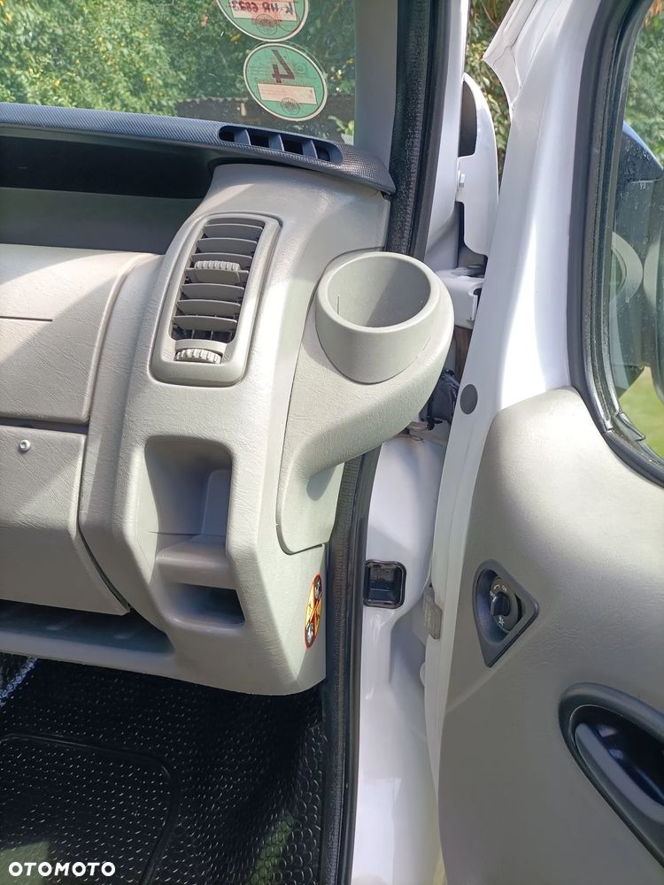 Opel Vivaro - 16