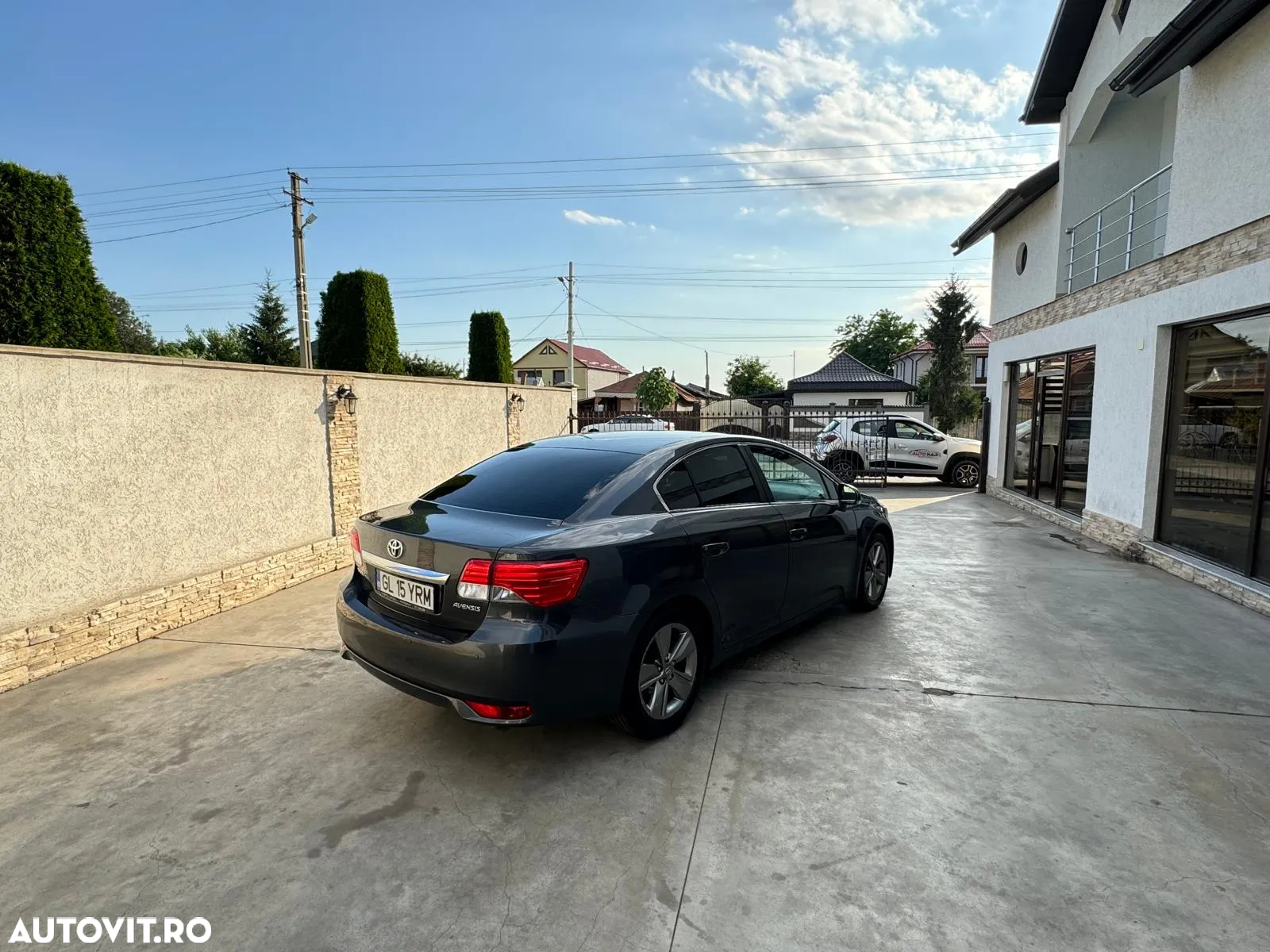 Toyota Avensis - 5
