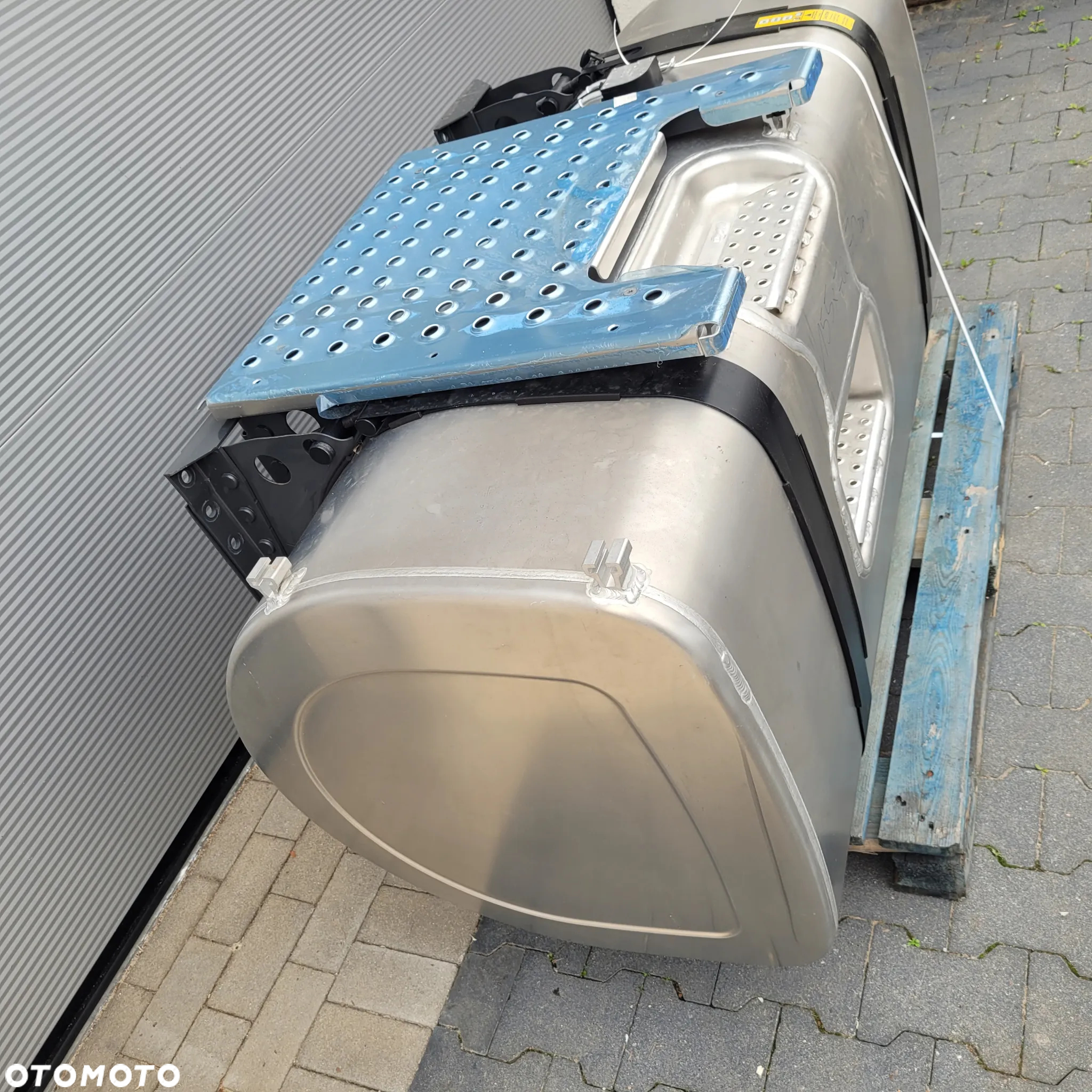 ZBIORNIK PALWA VOLVO FH4 FH5 FMX 21335687 155X70X70CM 620L CHWALIM116 - 2
