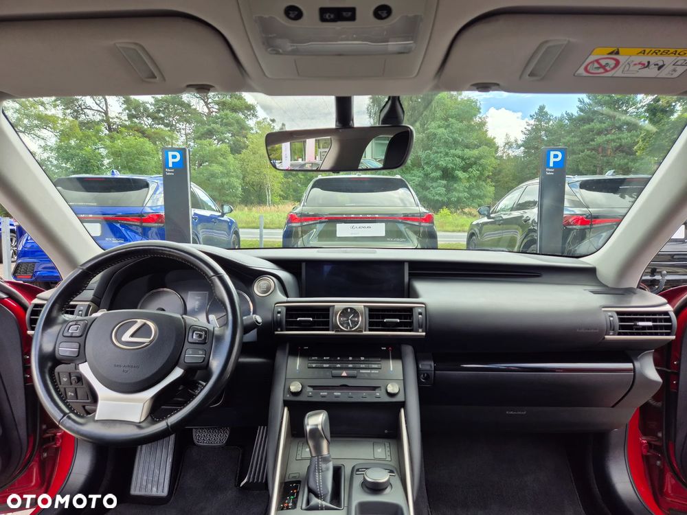 Lexus IS 200t / 300 Elegance - 18
