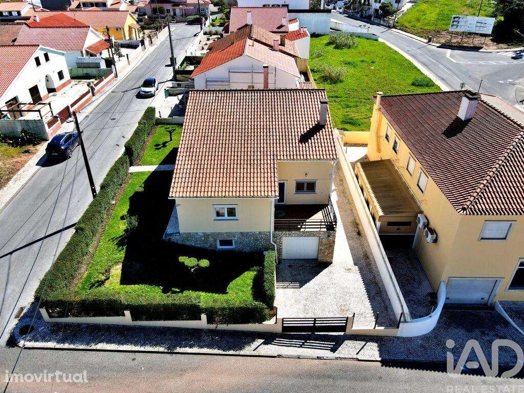 Moradia em gaveto T5 em Cadaval e Pêro Moniz de 663 m2 - Grande imagem: 3/38