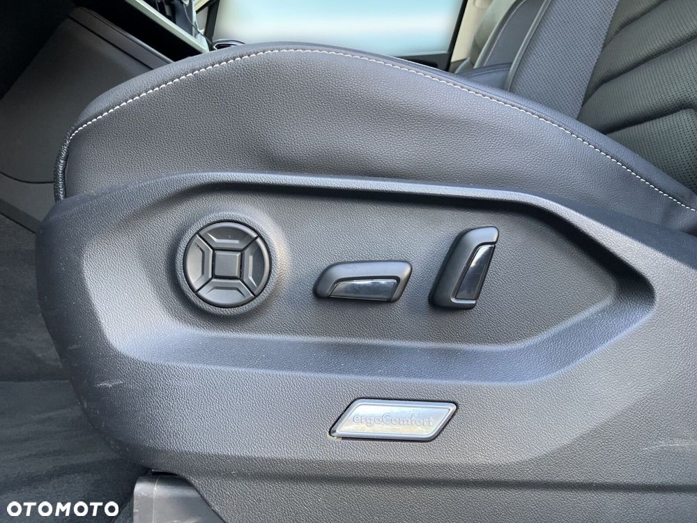 Volkswagen Touareg - 15
