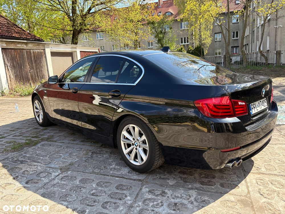 BMW Seria 5 520d xDrive Luxury Line - 3