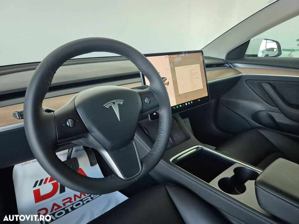 Tesla Model 3 Standard Reichweite Plus Hinterradantrieb - 13