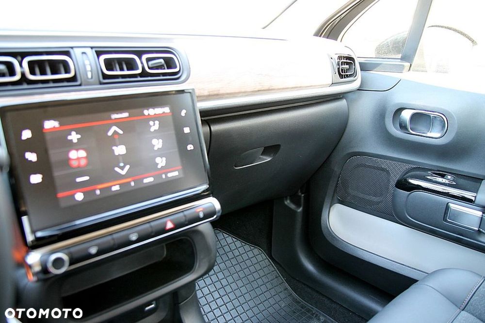 Citroën C3 1.2 PureTech Max EAT6 - 22