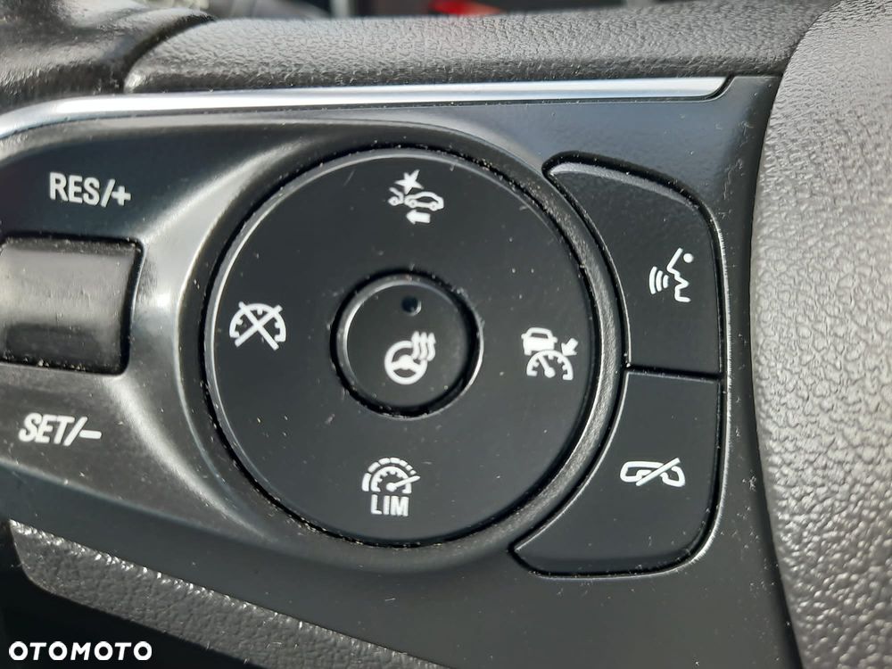 Opel Insignia - 26