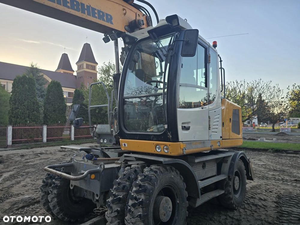 Liebherr A918 - 2